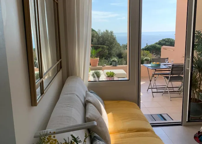 Apartment Avec Coin Nuit Sainte-Maxime