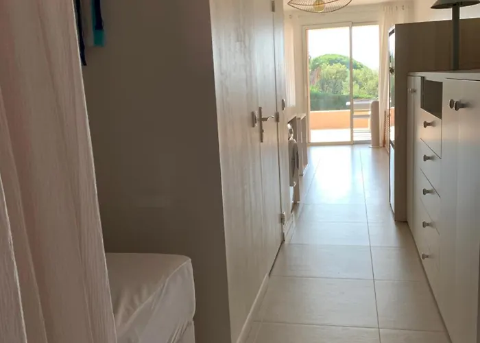 Apartment Avec Coin Nuit Sainte-Maxime